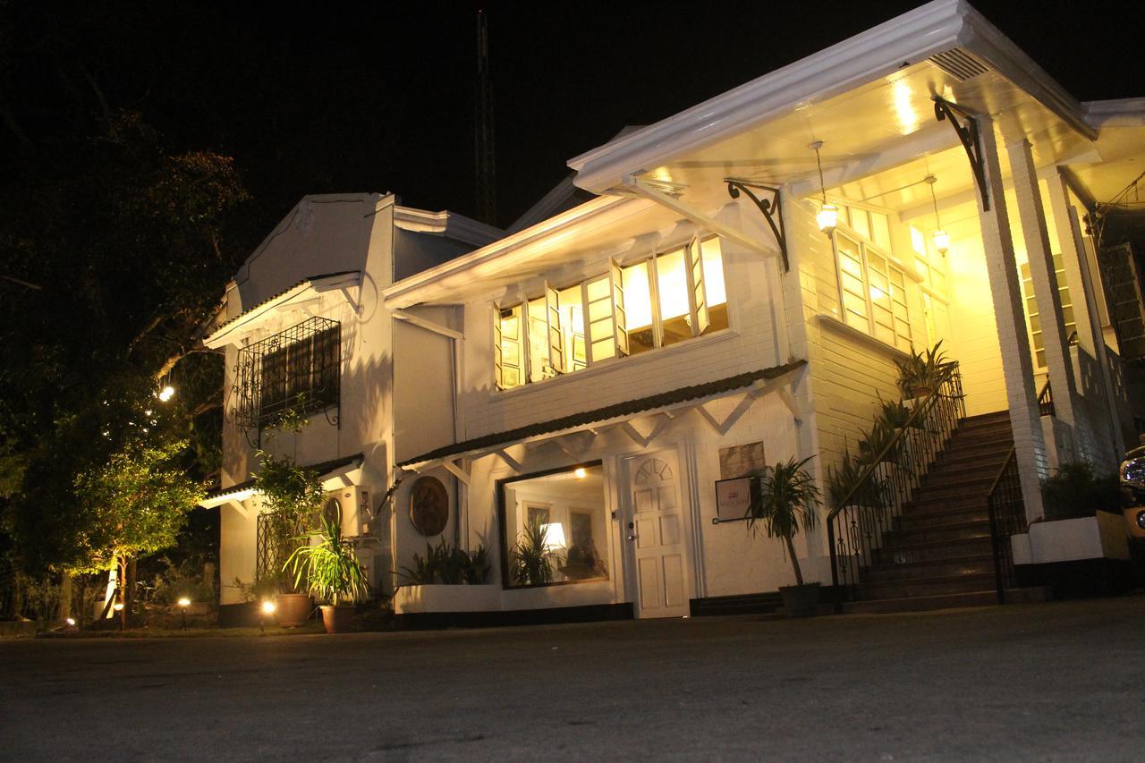 The White Bed And Breakfast Bacolod Eksteriør billede