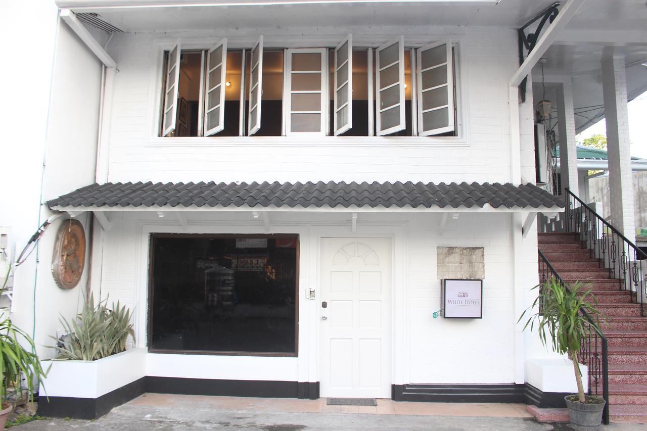 The White Bed And Breakfast Bacolod Eksteriør billede