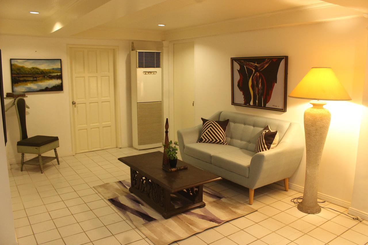 The White Bed And Breakfast Bacolod Eksteriør billede