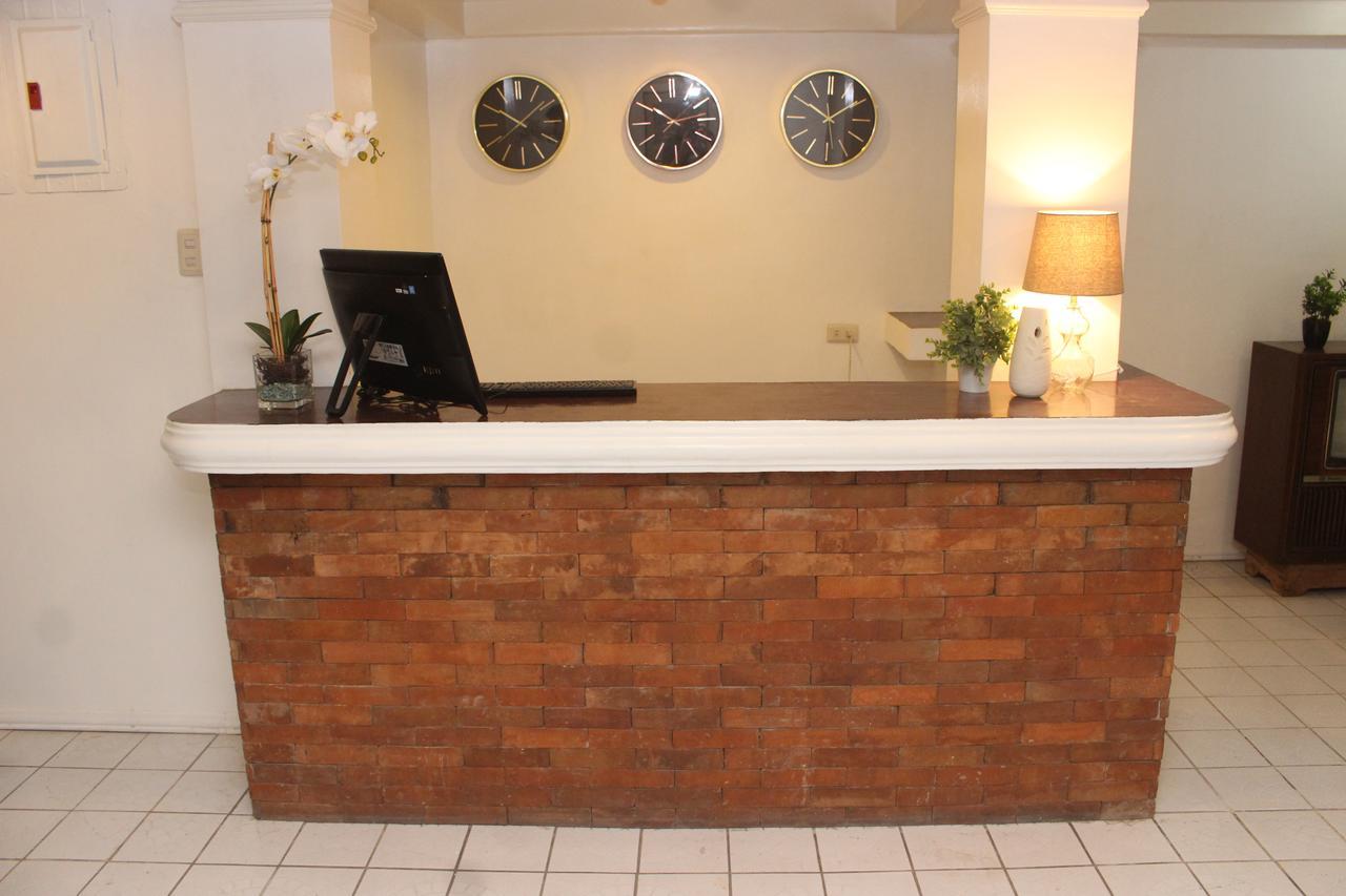 The White Bed And Breakfast Bacolod Eksteriør billede